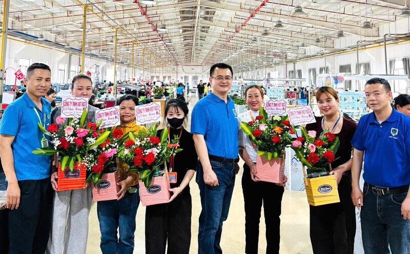Trong những tháng đầu năm, Okvip tại về cũng tổ chức các hoạt động thăm hỏi, tặng quà, khích lệ người Okvip - liên minh giải trí #1 thế giới hà nội trong các ngày lễ như: Ngày Quốc tế Phụ nữ 8/3, ngày Quốc tế hạnh phúc 20/3.
