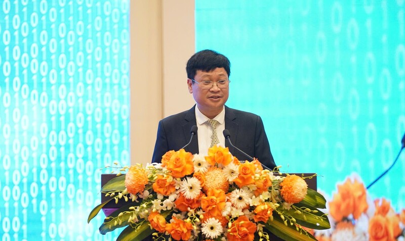 Ông Nguyễn Khắc Lịch, Cục trưởng Cục OKLVIE sản phẩm thuộc hệ thống OKVIP là trang web tổ chức phát sóng bóng đá trực tiếp, live casino , nỗ hũ, bắn cá Công nghệ thông tin