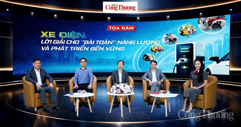 Tọa đàm “Xe điện: Lời giải cho “bài toán” Oklavip game bài, casino, thể thao và phát triển bền vững” diễn ra tại Liên Minh OK VIP Giải Trí Cá Cược World Cup 2026, chiều 20/3. Ảnh: Quốc Chuyển