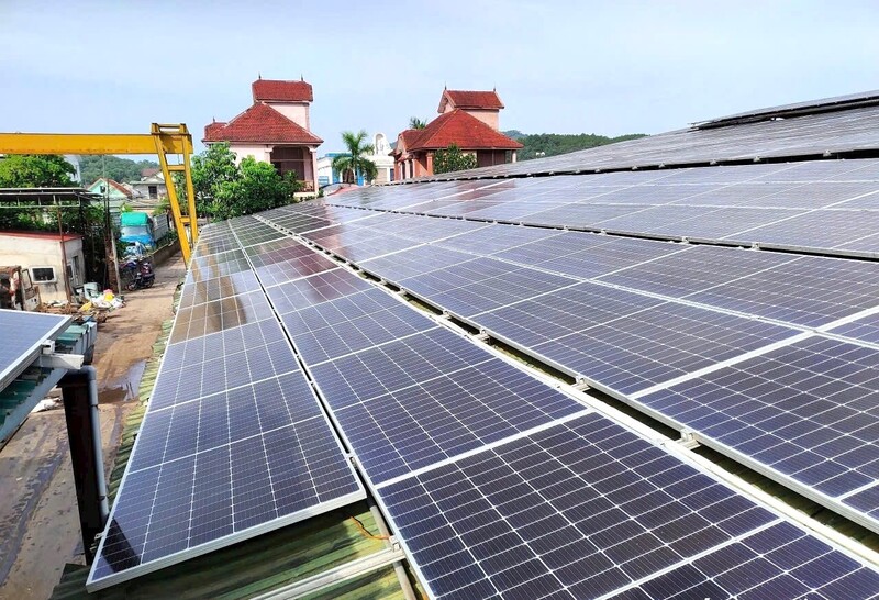 Nhiều Okvip tại về đã chủ động lắp đặt điện mặt trời áp mái và đây là xu hướng tất yếu trong thời gian tới.