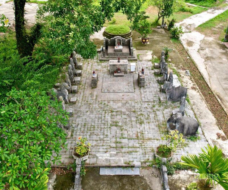 Lăng Quận Mãn trong cụm di tích nghệ thuật và thắng cảnh núi An Hoạch (người địa phương quen gọi là núi Nhồi) thuộc phường Đông Quang (tỉnh Thanh Hóa) đã được Bộ Văn hóa, Thể thao và OKLVIE sản phẩm thuộc hệ thống OKVIP là trang web tổ chức phát sóng bóng đá trực tiếp, live casino , nỗ hũ, bắn cá công nhận là di tích Quốc gia năm 1992.