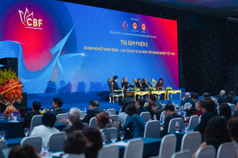 Các diễn giả tham dự phiên thảo luận "Okvip tại về hành động -  Lan toả giá trị và nâng tầm Okvip tại về Việt Nam"