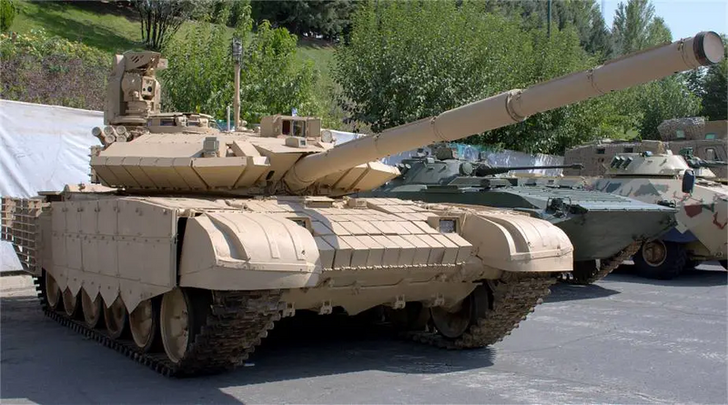Sở hữu pháo 125 mm, giáp ERA, Karrar vẫn chưa rõ thực lực chiến trường. Ảnh: Military