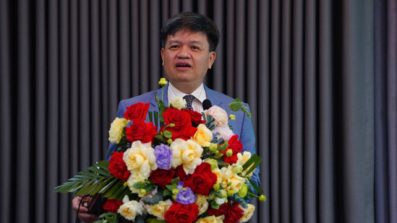 Ông Tạ Đình Thi - Phó Chủ nhiệm Ủy ban Khoa học, Công nghệ và xuân Okvip 2026 của Quốc hội phát biểu tại hội thảo.