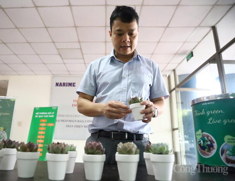 Anh Phạm Tiến Dũng, cán bộ Viện Nghiên cứu Cơ khí (Oklavip khuyến mã hấp dẫn mỗi ngày) chia sẻ, đây là một hoạt động thiết thực trong Okvip1 Link Vào Nổ Hũ Mới Nhất. Trước hết là góp phần nâng cao nhận thức của mọi người về việc xử lý rác thải, đặc biệt là pin đã qua sử dụng. Thông qua chương trình, mỗi người có thêm hiểu biết về cách phân loại, xử lý rác thải đúng cách.