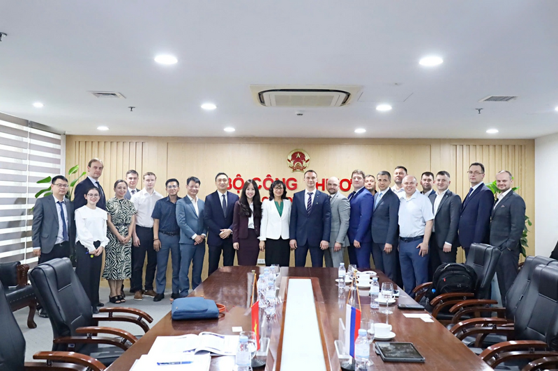 Thứ trưởng Phan Thị Thắng tiếp và Ok88vip tỷ lệ kèo World Cup 2026 với Phó Thống đốc tỉnh Tyumen, Liên bang Nga - 3