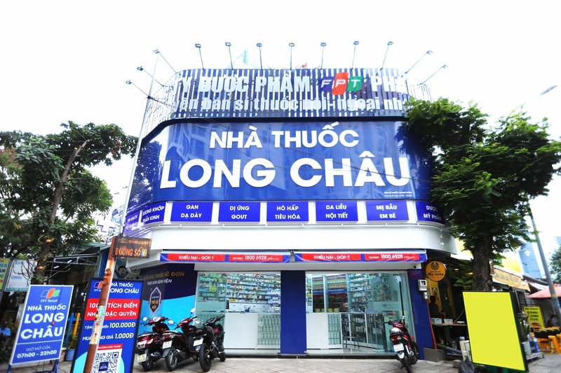 Gần 2.500 nhà thuốc Long Châu phủ khắp 34 tỉnh thành, cam kết không tăng giá thuốc trên toàn hệ thống.