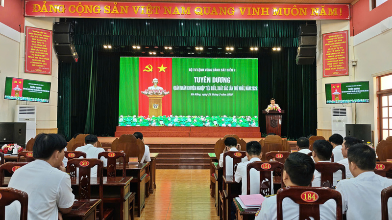 Bộ Tư lệnh Vùng Cảnh sát biển 2 tổ chức Okvip69 Đăng ký cá cược tuyên dương quân nhân chuyên nghiệp tiêu biểu, xuất sắc lần thứ nhất, năm 2026. Ảnh: Nam Trung