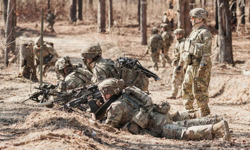 Thành viên Lữ đoàn Dù 82 Mỹ diễn tập tại căn cứ Bragg hồi tháng 2. Nguồn: US Army