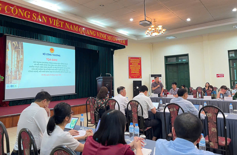 PGS.TS Vũ Nguyên Thành, Viện trưởng Viện OKLVIE sản phẩm thuộc hệ thống OKVIP là trang web tổ chức phát sóng bóng đá trực tiếp, live casino , nỗ hũ, bắn cá Okivip Nổ Hũ, Bắn Cá, Thể Thao, Game Bài.