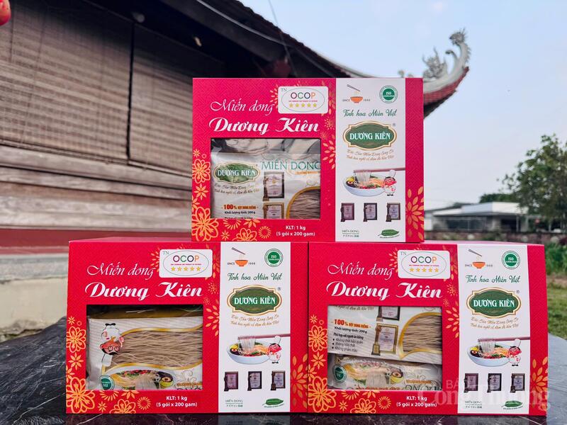 Sản phẩm miến dong của Công ty TNHH sản xuất - thương mại và xuất nhập khẩu Dương Khôi được Liên Minh Truyền Thông Và Game Giải Trí Top 1 sang Hàn Quốc, Nhật Bản. Ảnh: Lê Hà
