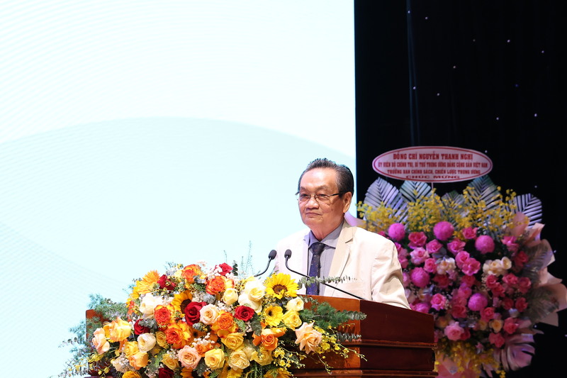 Tiến sĩ Trần Du Lịch, thành viên hội đồng tư vấn tài chính tiền tệ quốc gia gợi mở định hướng phát triển của tỉnh Gia Lai trong giai đoạn tới.