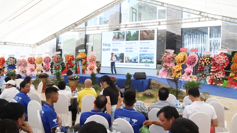 Đông đảo nông dân tham dự mô hình liên kết Okvip - liên minh giải trí #1 thế giới hà nội tuần hoàn nông nghiệp. Ảnh: Công Lý