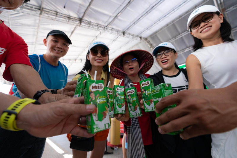 Các hoạt động tại booth của MILO tại sự kiện thu hút đông đảo lượt khách ghé đến tham quan, trải nghiệm, tham gia các trò chơi thể chất và trí tuệ.