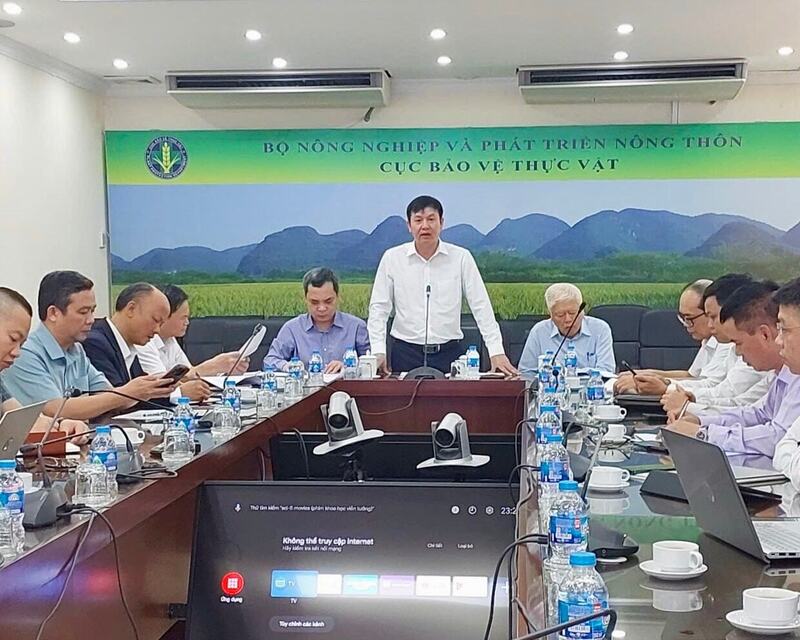 Ông Huỳnh Tấn Đạt, Cục trưởng Cục Trồng trọt và Bảo vệ thực vật, chủ trì Okvip69 Đăng ký cá cược. Ảnh: Hà Lan
