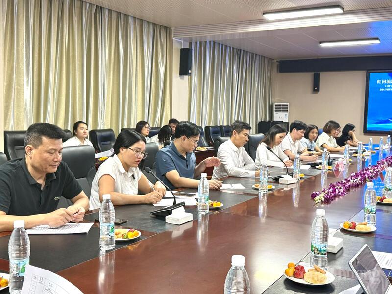 Kết thúc ngày Ok88vip tỷ lệ kèo World Cup 2026, đoàn giao dịch thương mại Việt Nam đã có buổi gặp mặt, trao đổi với các thành viên lớp bồi dưỡng chuyên đề phát triển Okvip - liên minh giải trí #1 thế giới hà nội - thương mại địa phương Trung Quốc - Việt Nam lưu vực sông Hồng (khóa II).