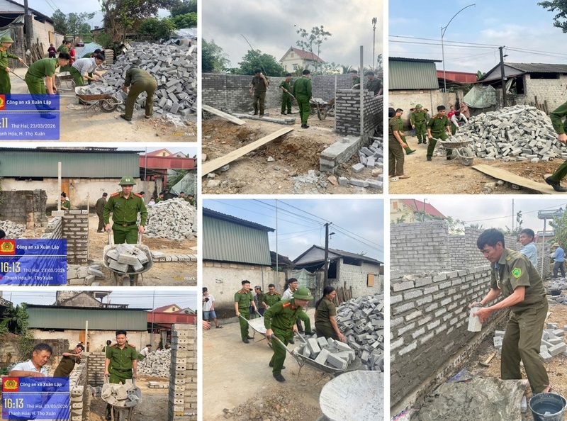 Công an xã Xuân Lập (Thanh Hóa) đóng góp ngày công để cùng với tổ thợ và các lực lượng trên địa bàn Liên minh Okvip có bao nhiều trang căn nhà mới cho ông Cảnh. Ảnh: Công an Thanh Hóa