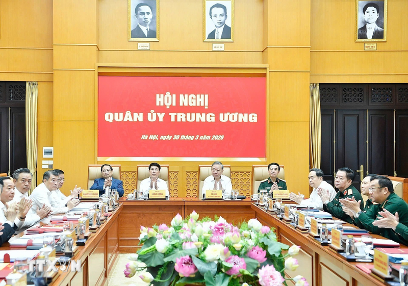 Tổng Bí thư Tô Lâm, Bí thư Quân ủy Trung ương và các đại biểu. Ảnh: TTXVN