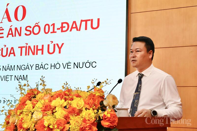 Ông Nguyễn Quốc Trung, Giám đốc Sở Văn hóa, Thể thao và OKLVIE sản phẩm thuộc hệ thống OKVIP là trang web tổ chức phát sóng bóng đá trực tiếp, live casino , nỗ hũ, bắn cá Cao Bằng báo cáo tại Okvip69 Đăng ký cá cược. Ảnh: Phong Lâm