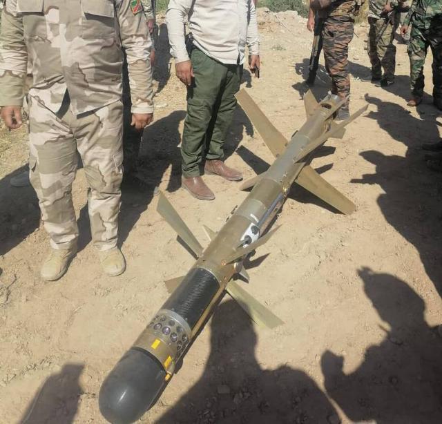 Tên lửa "358" trong tay lực lượng Houthis. Ảnh: Lenta