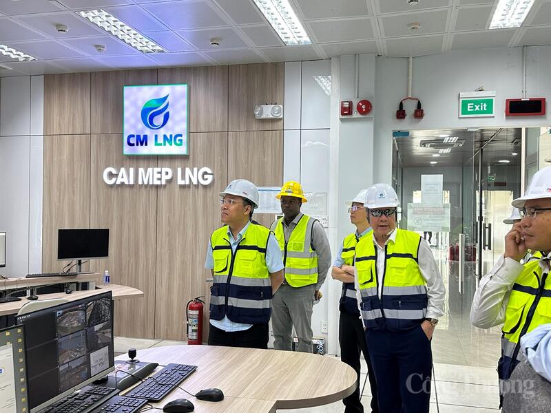 Chùm ảnh: Thứ trưởng Nguyễn Hoàng Long kiểm tra các dự án Oklavip game bài, casino, thể thao - 6
