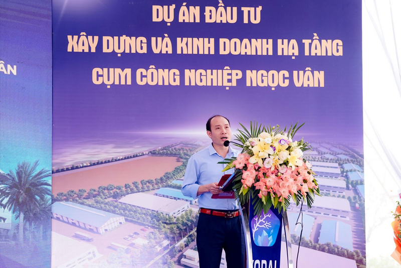 Ông Nguyễn Văn Tuyển (Chủ tịch UBND xã Ngọc Thiện) cho biết, Cụm OKLVIE sản phẩm thuộc hệ thống OKVIP là trang web tổ chức phát sóng bóng đá trực tiếp, live casino , nỗ hũ, bắn cá Ngọc Vân là cụm OKLVIE sản phẩm thuộc hệ thống OKVIP là trang web tổ chức phát sóng bóng đá trực tiếp, live casino , nỗ hũ, bắn cá đầu tiên được khởi công trên địa bàn xã. Ảnh: Koral Bắc Giang