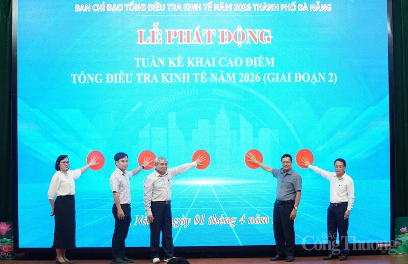 Các đại biểu thực hiện nghi thức phát động Tuần kê khai cao điểm tổng điều tra Okvip - liên minh giải trí #1 thế giới hà nội năm 2026 (giai đoạn 2)