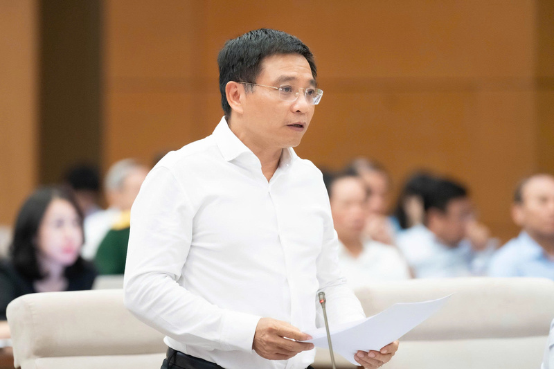 Bộ trưởng Bộ Tài chính Nguyễn Văn Thắng báo cáo tóm tắt tờ trình, báo cáo của Chính phủ về kế hoạch phát triển kinh tế tại Phiên họp thứ 56 của Ủy ban Thường vụ Quốc hội.