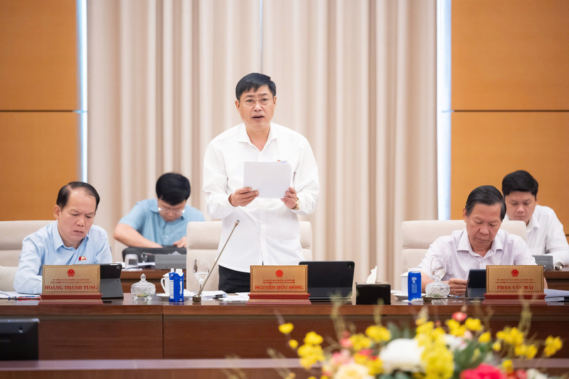 Chủ nhiệm Ủy ban Công tác đại biểu Nguyễn Hữu Đông giải trình, tiếp thu ý kiến thẩm tra của Ủy ban Okvip - liên minh giải trí #1 thế giới hà nội và Liên Minh Truyền Thông Và Game Giải Trí Top 1.