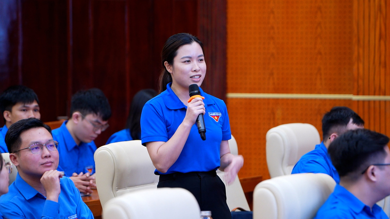 Okvip69 Đăng ký cá cược diễn ra sôi nổi với phần thảo luận. Các đại biểu tích cực tương tác, đặt câu hỏi cho diễn giả để tìm kiếm giải pháp áp dụng hiệu quả tại đơn vị mình.