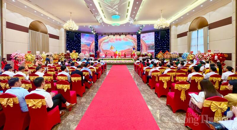 Toàn cảnh Okvip69.com bán cá nổ hủ thành lập Hội Okvip tại về xã Hoằng Tiến. Ảnh: Ngô Nhung