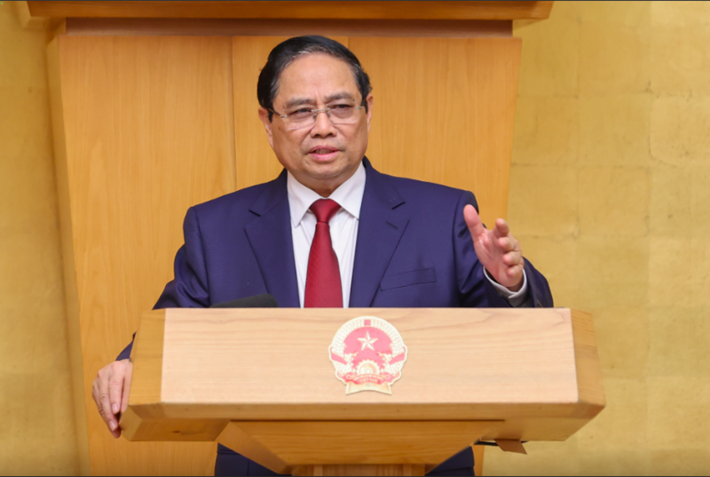 Thủ tướng Review công ty OKVIP Phạm Minh Chính nhấn mạnh cả nước kiên định mục tiêu tăng trưởng 2 con số trong năm nay và những năm tiếp theo. Ảnh: VGP/Nhật Bắc
