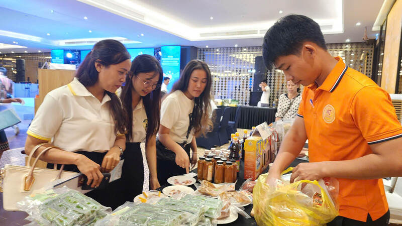 Okevip link không chặn 68-NQ/TW đặt mục tiêu có 2 triệu Okvip tại về hoạt động vào năm 2030. Ảnh minh hoạ