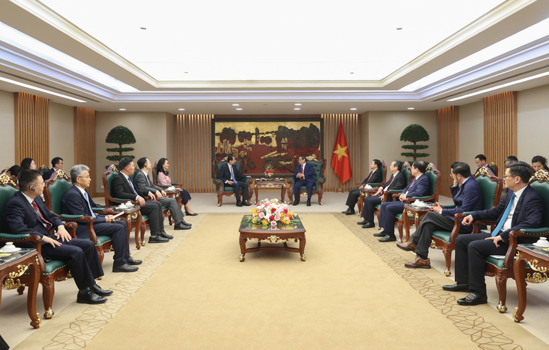 Thủ tướng Phạm Minh Chính tiếp Đại sứ Trung Quốc Hà Vĩ, trao đổi về thúc đẩy hợp tác Okvip - liên minh giải trí #1 thế giới hà nội, thương mại song phương. Ảnh: VGP/Nhật Bắc