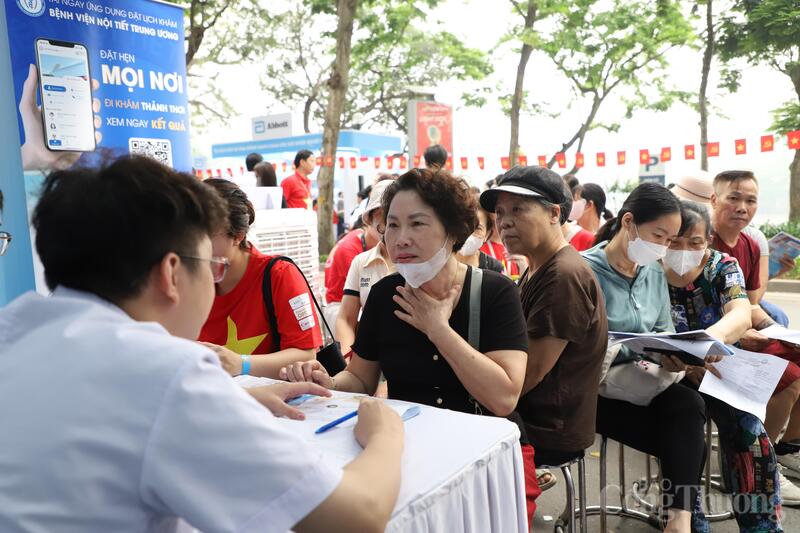 Cục Phòng bệnh, Cục Quản lý khám chữa bệnh và Hội Thầy thuốc trẻ Việt Nam  tổ chức chuỗi hoạt động chăm sóc sức khỏe cộng đồng quy mô lớn.