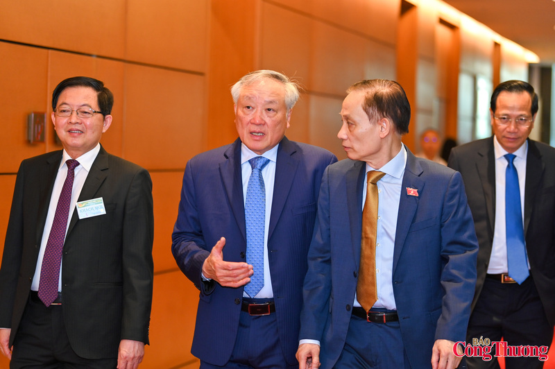 Dự kiến, trong ngày Ok88vip tỷ lệ kèo World Cup 2026 đầu tiên của Kỳ họp, Quốc hội sẽ nghe: Phát biểu khai mạc của Chủ tịch Quốc hội khóa XV; phát biểu chỉ đạo của Tổng Bí thư Tô Lâm; Hội đồng Bầu cử quốc gia báo cáo tổng kết cuộc bầu cử đại biểu Quốc hội khóa XVI và đại biểu Hội đồng nhân dân các cấp nhiệm kỳ 2026-2031; báo cáo kết quả xác nhận tư cách đại biểu Quốc hội khóa XVI; tiến hành công tác nhân sự.