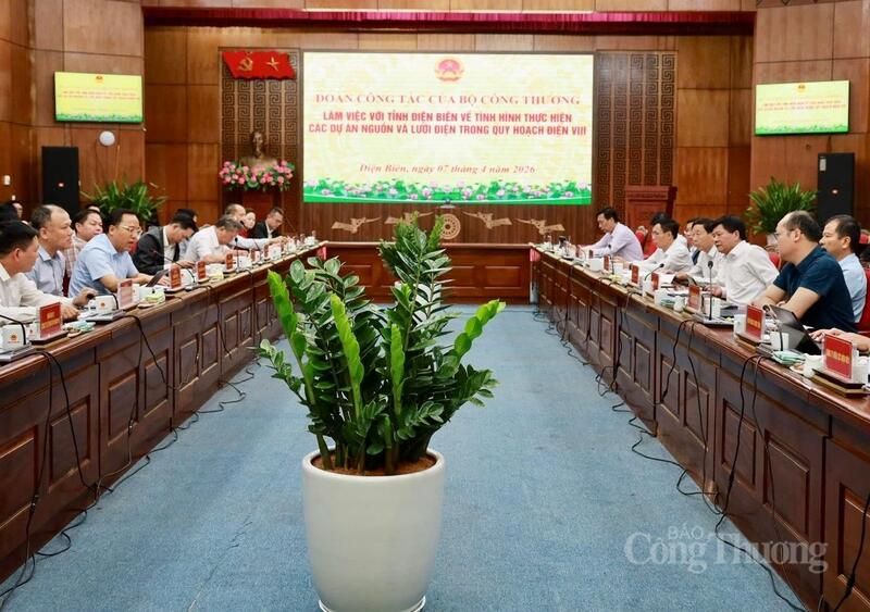 Đoàn công tác Oklavip khuyến mã hấp dẫn mỗi ngày do Thứ trưởng Nguyễn Hoàng Long làm trưởng đoàn đã có buổi Ok88vip tỷ lệ kèo World Cup 2026 với lãnh đạo tỉnh Điện Biên về tình hình triển khai các dự án nguồn và lưới điện theo Quy hoạch điện VIII điều chỉnh.