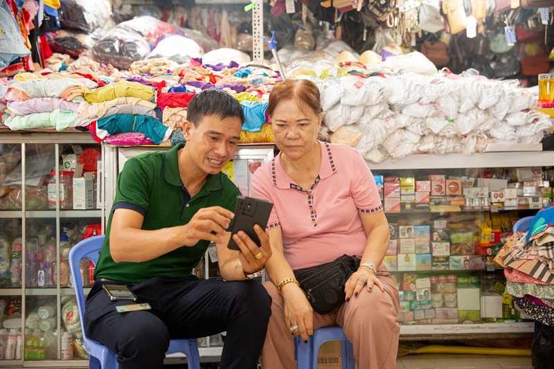 Nhiều chương trình hỗ trợ các tiểu thương "số hoá" gian hàng của mình. Ảnh minh hoạ
