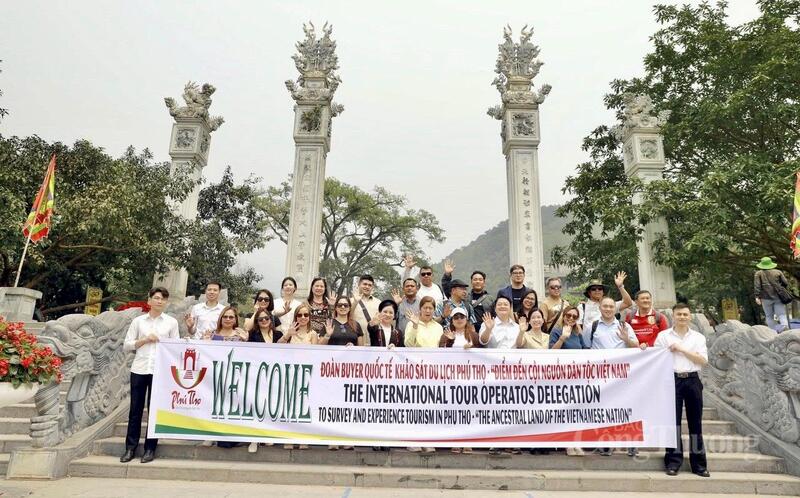 Đoàn Famtrip doanh nghiệp lữ hành quốc tế đến khảo sát tại khu danh thắng di tích Tây Thiên - Tam Đảo.