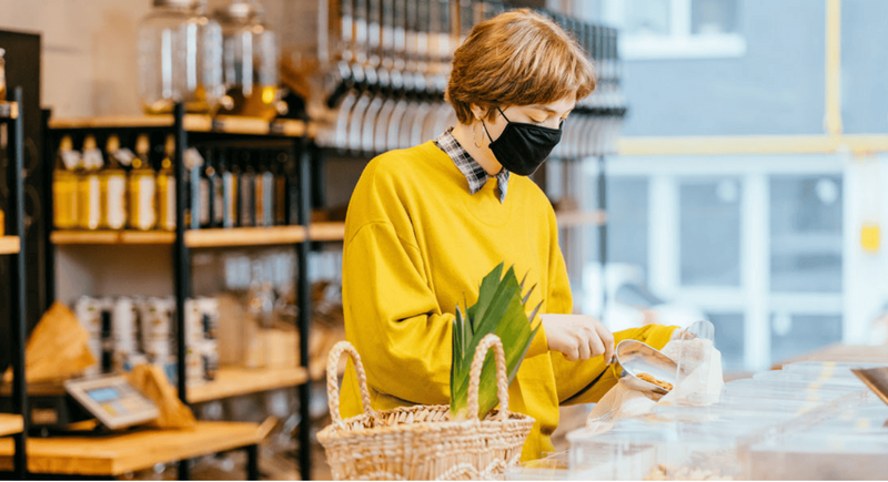 Kết quả khảo sát cho thấy, người tiêu dùng ít nhiều đều sẵn lòng chi thêm tiền để mua sản phẩm xanh. Ảnh minh họa