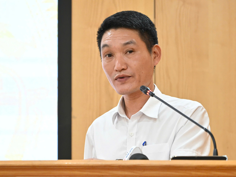 Ông Nguyễn Anh Tuấn - Trưởng phòng Kinh doanh Okivip tỷ lệ kèo World Cup 2026 và khí, Cục Quản lý và Phát triển thị trường trong nước, Oklavip khuyến mã hấp dẫn mỗi ngày thông tin tại họp báo - Ảnh: Cấn Dũng