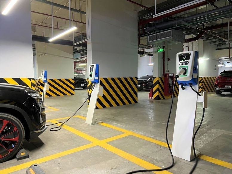 Lào Cai thúc đẩy phát triển hạ tầng trạm sạc xe điện tại khu chung cư. Ảnh: BCP