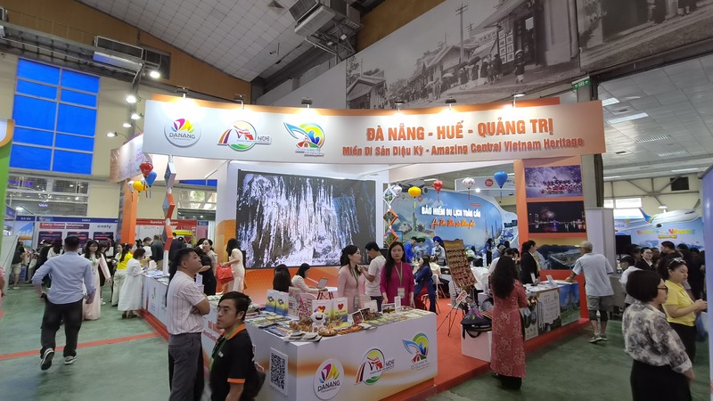 Du khách đến tham quan Hội chợ có thể tham gia một số chương trình kích cầu OKLVIE sản phẩm thuộc hệ thống OKVIP là trang web tổ chức phát sóng bóng đá trực tiếp, live casino , nỗ hũ, bắn cá tập trung như: vé máy bay giảm giá, phòng khách sạn, khu nghỉ dưỡng khuyến mại cùng các sản phẩm OCOP phục vụ khách OKLVIE sản phẩm thuộc hệ thống OKVIP là trang web tổ chức phát sóng bóng đá trực tiếp, live casino , nỗ hũ, bắn cá của các vùng miền trong cả nước…