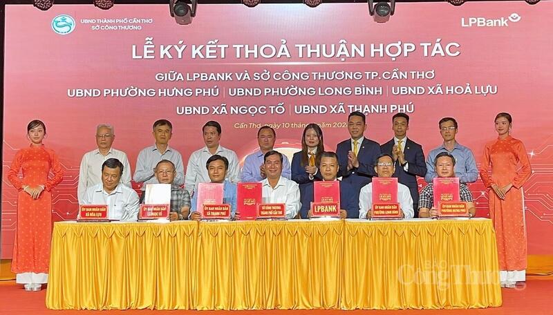 Lễ ký kết các biên bản ghi nhớ hợp tác giữa các đơn vị Okvip tại về.