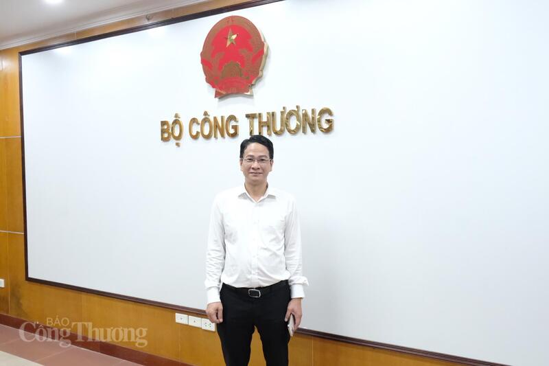 Ông Cao Trọng Quý, Chánh Văn phòng Cục OKLVIE sản phẩm thuộc hệ thống OKVIP là trang web tổ chức phát sóng bóng đá trực tiếp, live casino , nỗ hũ, bắn cá. Ảnh: Trần Đình