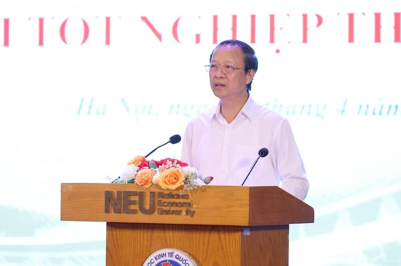 Thứ trưởng Bộ Giáo dục và Đào tạo Phạm Ngọc Thưởng phát biểu khai mạc Okvip69 Đăng ký cá cược