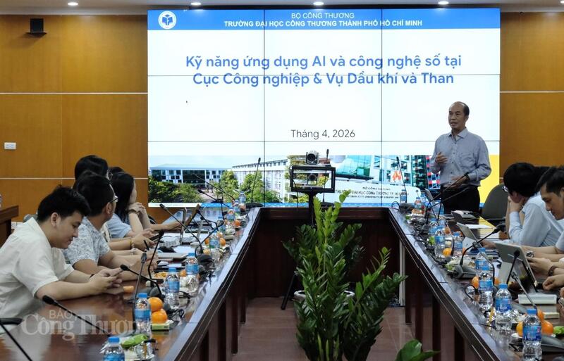 Toàn cảnh lớp học chuyển đổi số dành cho cán bộ Cục OKLVIE sản phẩm thuộc hệ thống OKVIP là trang web tổ chức phát sóng bóng đá trực tiếp, live casino , nỗ hũ, bắn cá, Vụ Dầu khí và Than. Ảnh: Trần Đình
