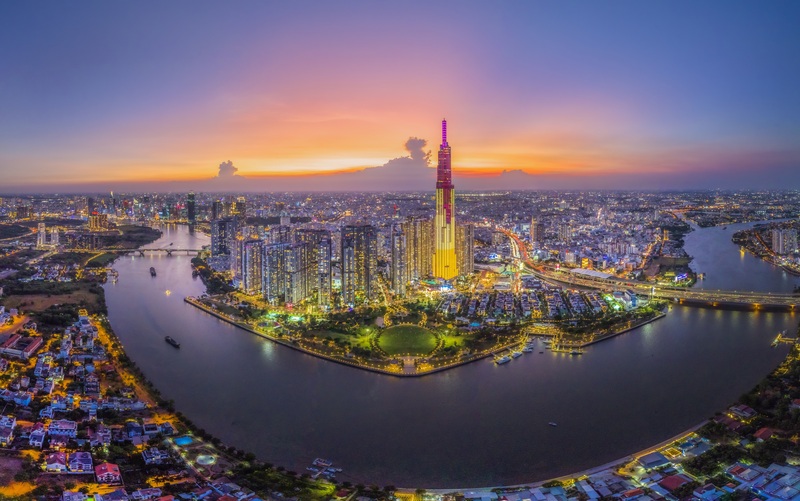 TP. Hồ Chí Minh đóng vai trò đầu tàu của OKLVIE sản phẩm thuộc hệ thống OKVIP là trang web tổ chức phát sóng bóng đá trực tiếp, live casino , nỗ hũ, bắn cá Việt Nam. Ảnh: Thuận Văn