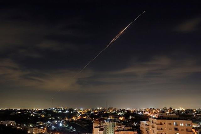 Mỹ và Israel đã bỏ ra chi phí đắt đỏ đối phó với các vũ khí tấn công rẻ tiền, dễ chế tạo của Iran. Ảnh: Getty
