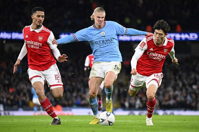 Trận đấu giữa Arsenal và Man City ngày 19/4 sẽ mang ý nghĩa quyết định chức vô địch Ngoại hạng Anh. Ảnh: AFP